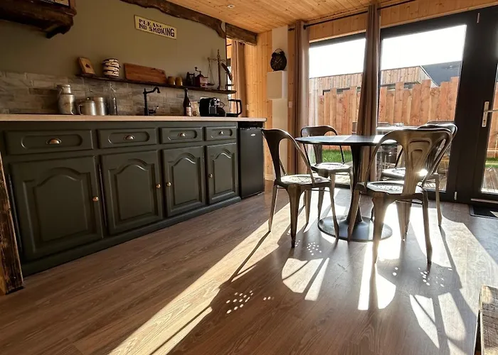 L'atelier De La Clef Des Paons * リュック・シュル・メール